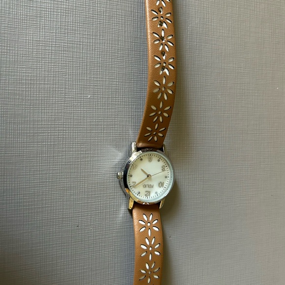 Elegant Tan Floral Women's Watch - Picture 1 of 5